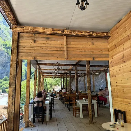 Villa's Gio Shala River فيلة *