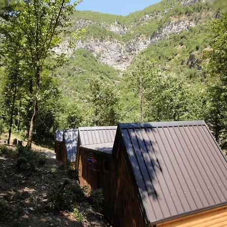 Villa's Gio Shala River * Moll' e Shoshit