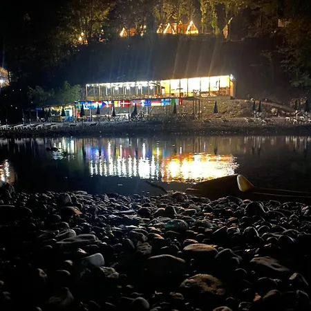 Villa's Gio Shala River Вилла Moll' e Shoshit