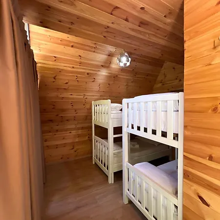 Villa's Gio Shala River * Moll' e Shoshit