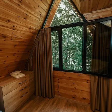 Villa's Gio Shala River * Moll' e Shoshit